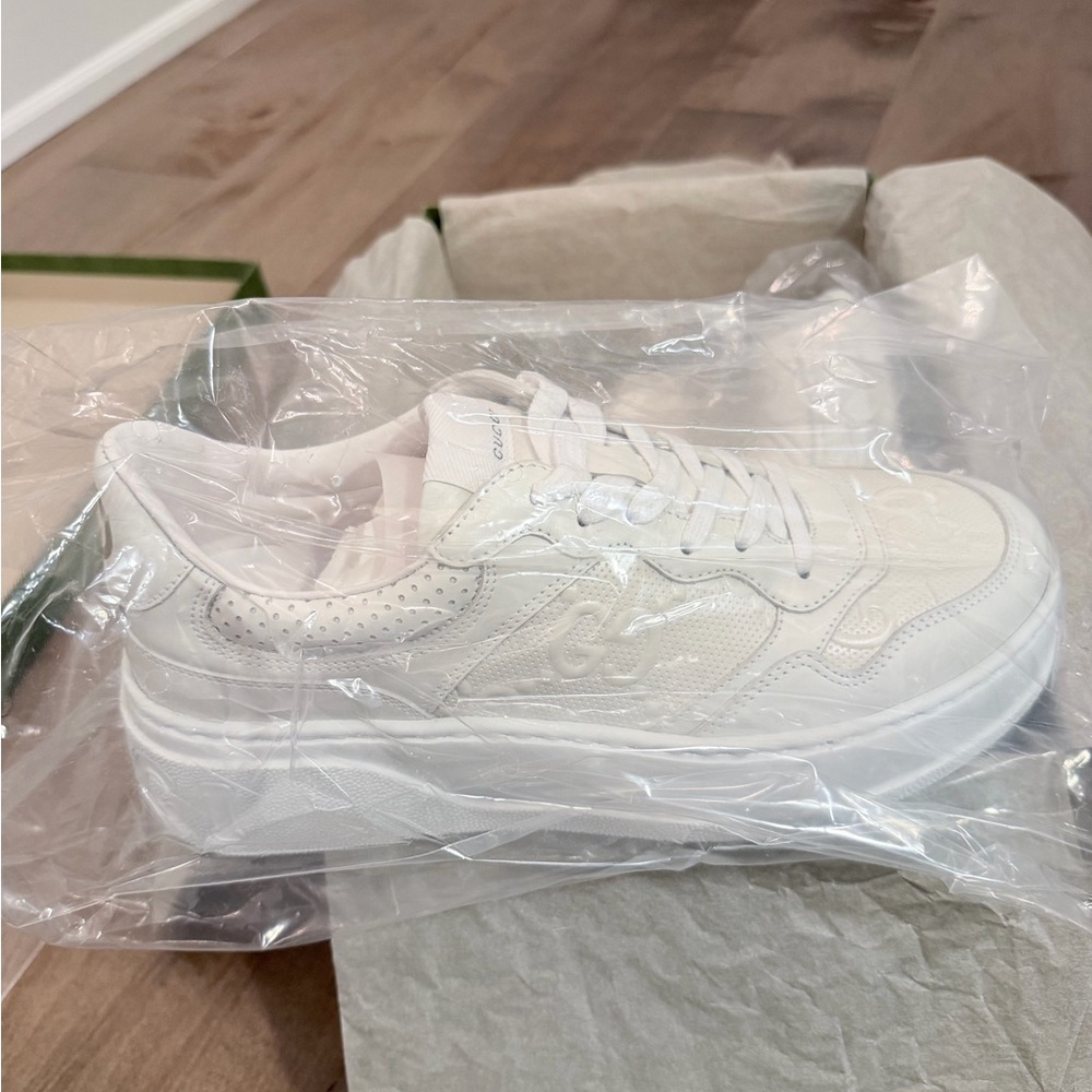 Gucci White Leather Low-Top Platform Sneaker